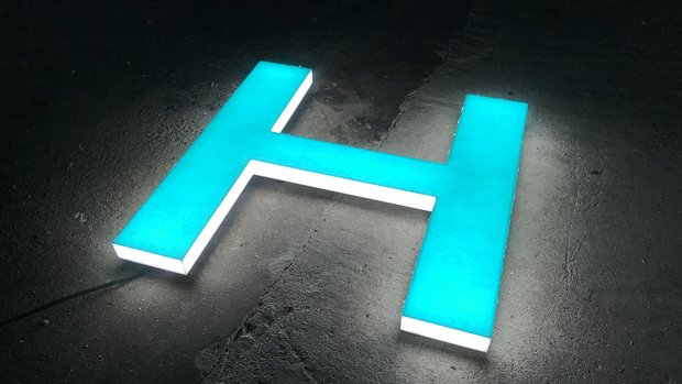 verlichte letter-H