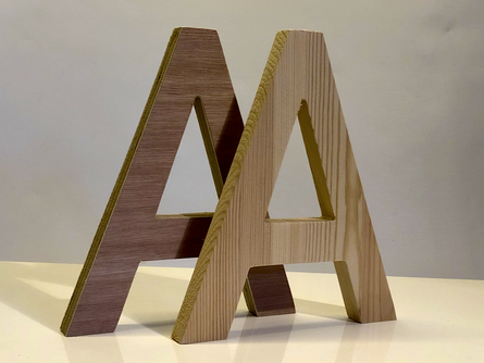 houten reclameletters houten gevelletters