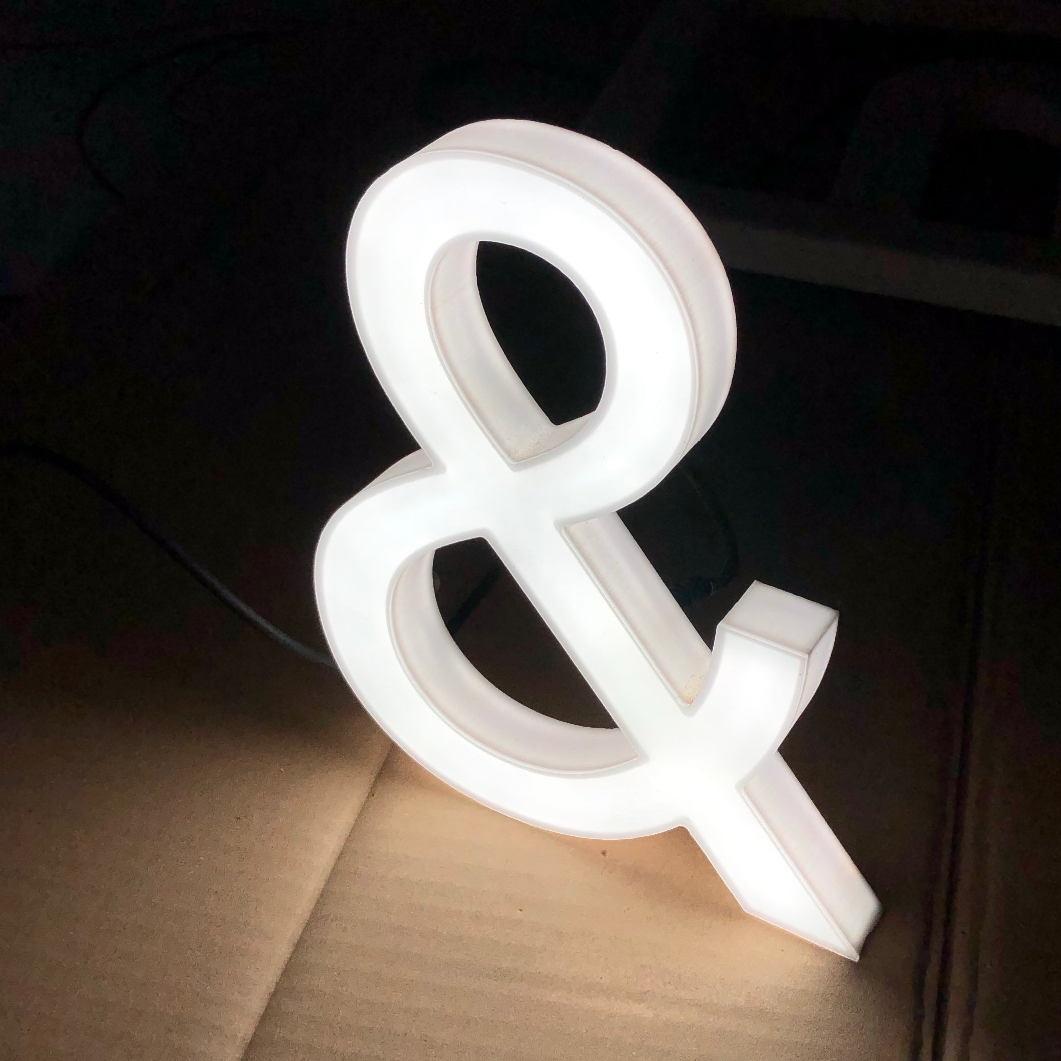 Voorbeeld lichtreclame led letter wit